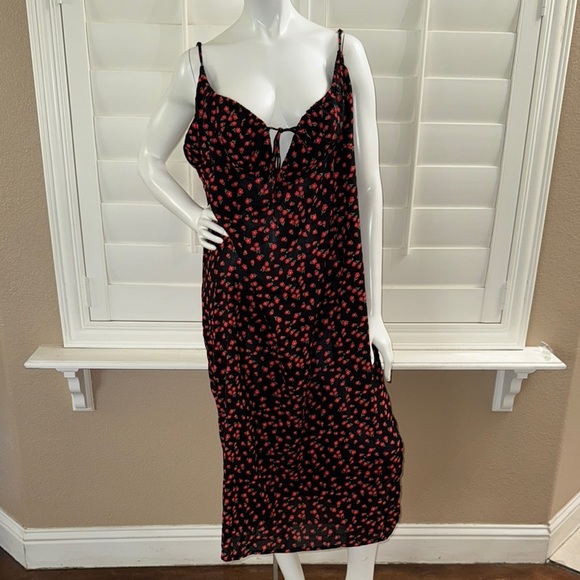 Princess Polly NODA MIDI DRESS BLACK CURVE - Picture 1 of 14